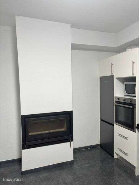 Arrenda-se T2 Moderno em Fernão Ferro – 1.150€ - Grande imagem: 4/4