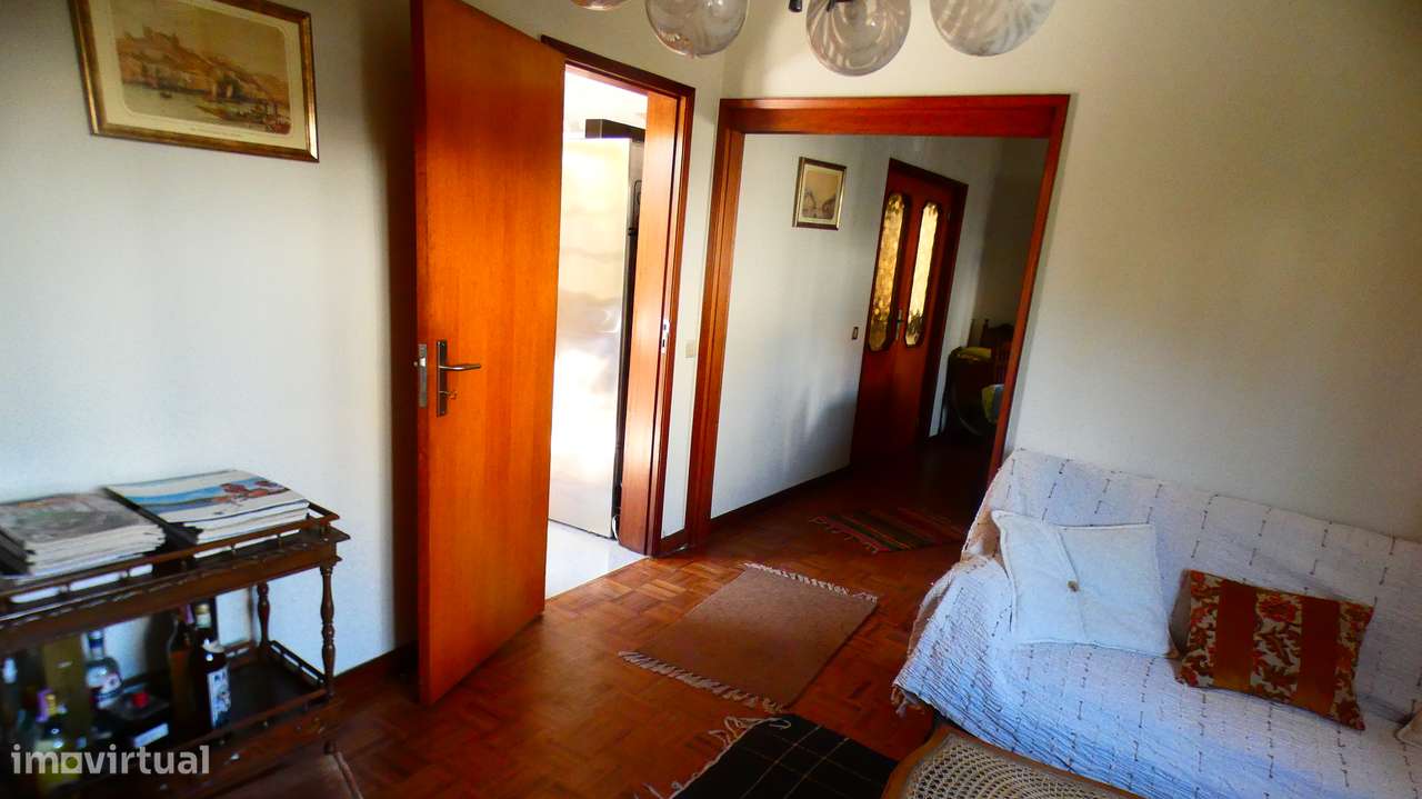 Moradia T5 Vila Nova da Telha-21