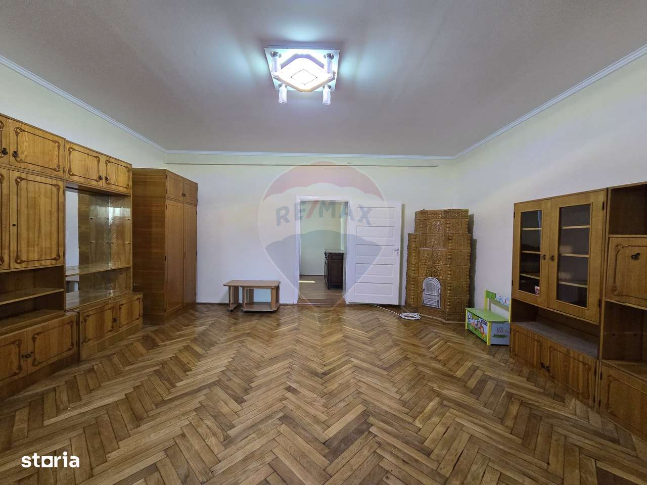 Casă cu 5 camere de vânzare în zona Central comision 0-6