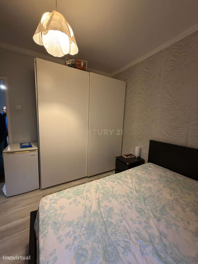 T2 no centro da Amadora, junto ao Babilónia e Metro-6