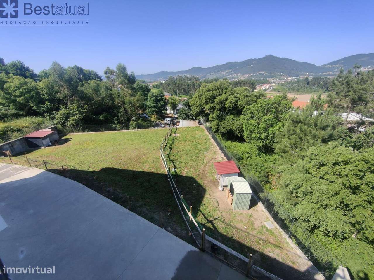 Moradia T 3 -4 frentes- de Luxo c/Piscina - Sande São Lourenço-24