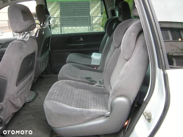 Volkswagen Sharan 2.0 Special - 11