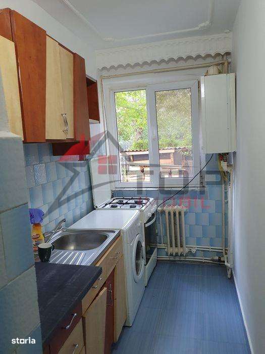 Alexandru Familial , 2 camere cu geam la baie, mobilat-3