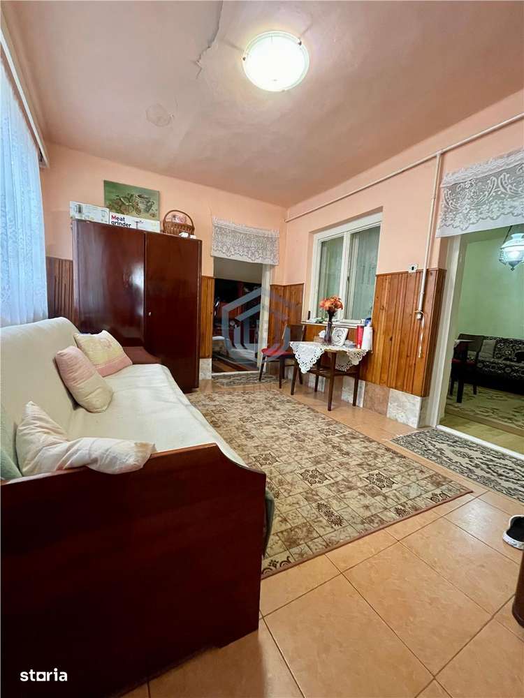 Casa in Marghita cu 4 camere - Imagine principală: 4/10
