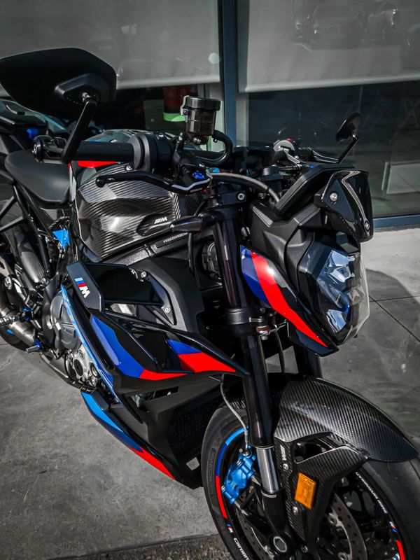 BMW M 1000 R