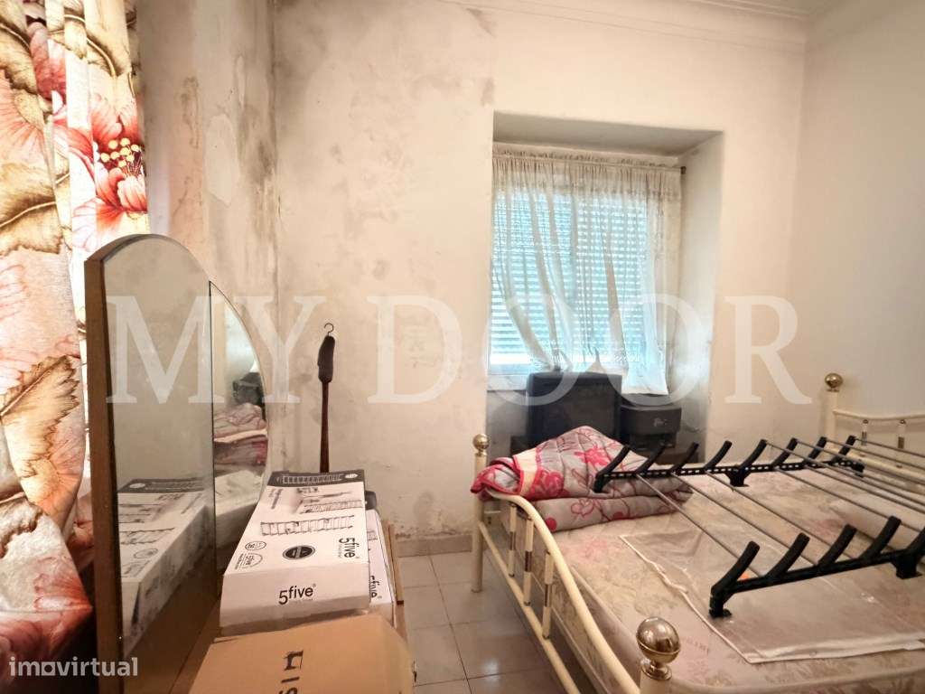 Apartamento T2 - Moscavide - Obras Totais - RCH c/ Terraço-20