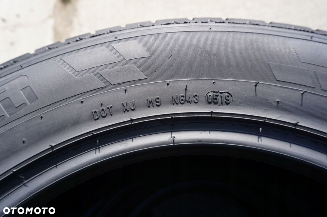 Pirelli Carrier 205/65R16C 107/105T L14 - 7