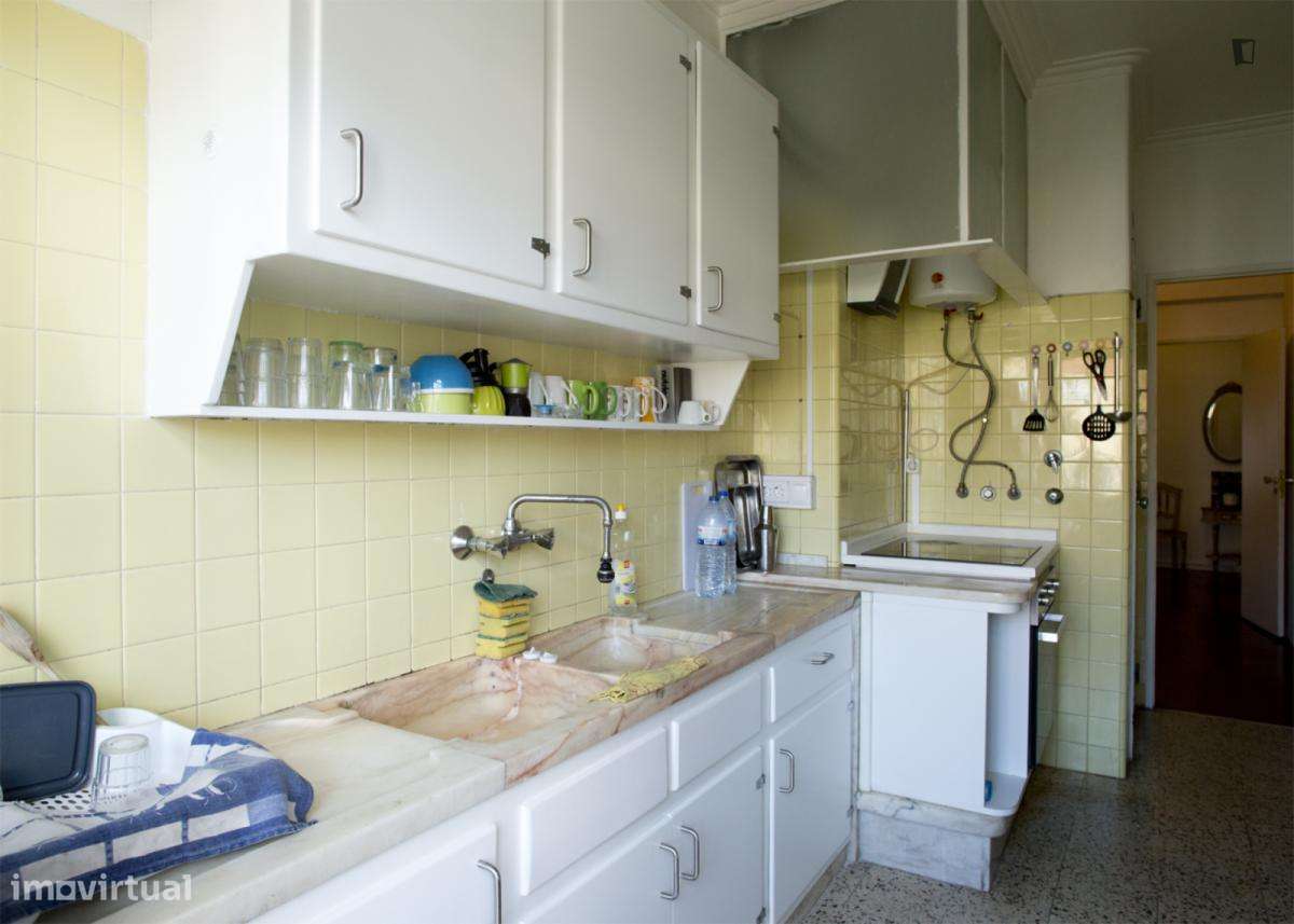 Quarto - localizado em Penha de França Lisbon - Grande imagem: 4/19