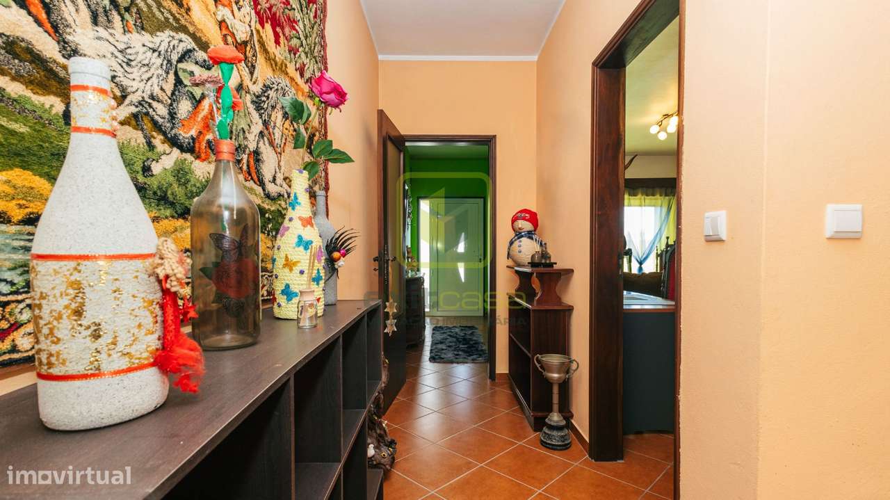 Moradia T4 com Pátio e Churrasqueira - Grande imagem: 4/48