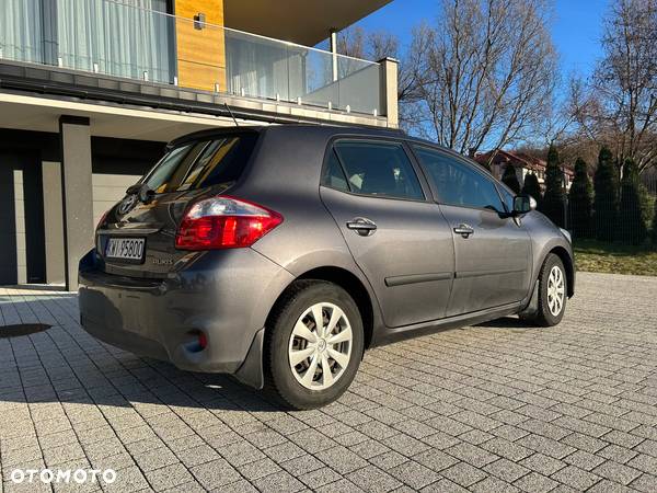 Toyota Auris 1.33 VVT-i Active - 2