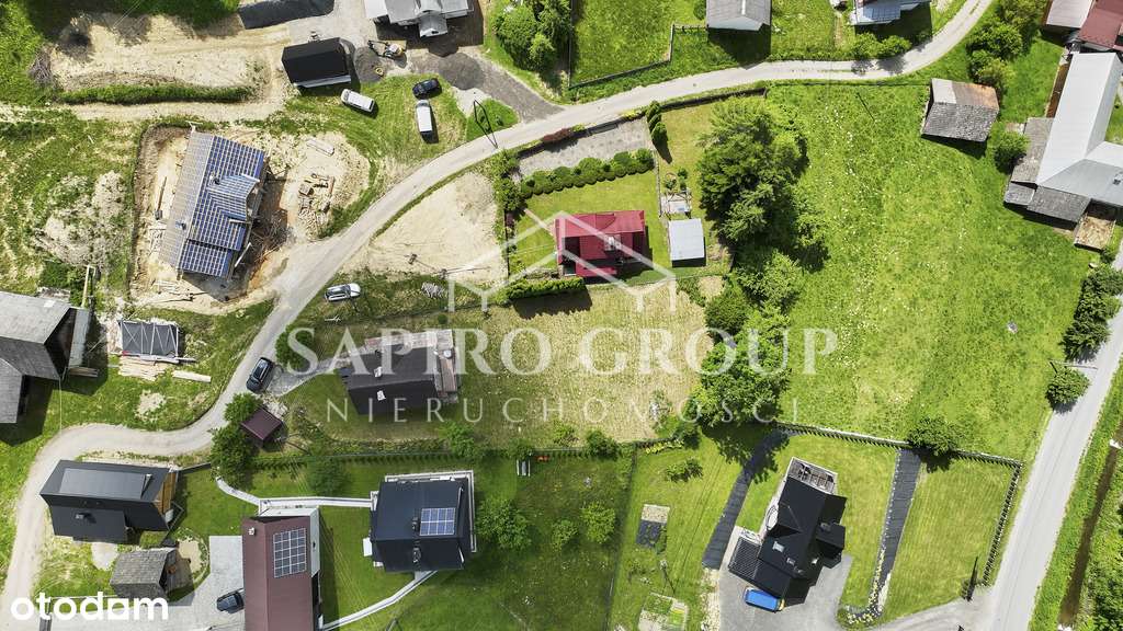 Dom w otoczeniu zieleni i natury-8