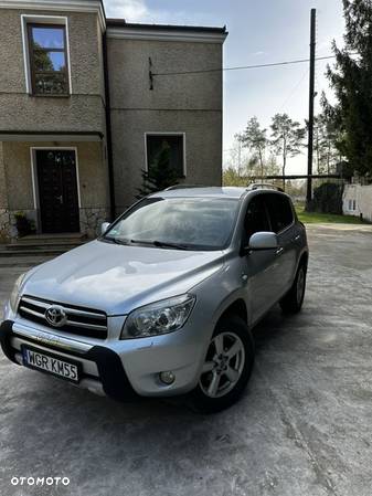 Toyota RAV4 - 6