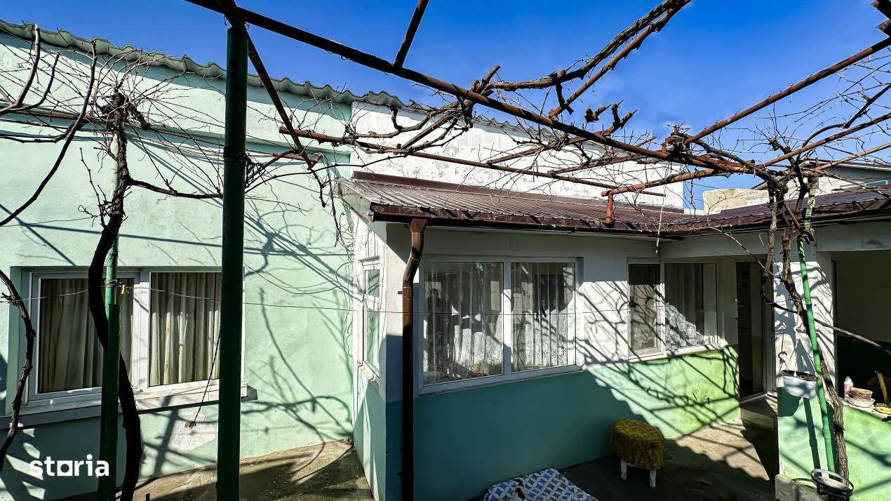 Casa cu 4 camere, in Eforie Nord, renovata, pret exceptional, teren pr - Imagine principală: 4/14