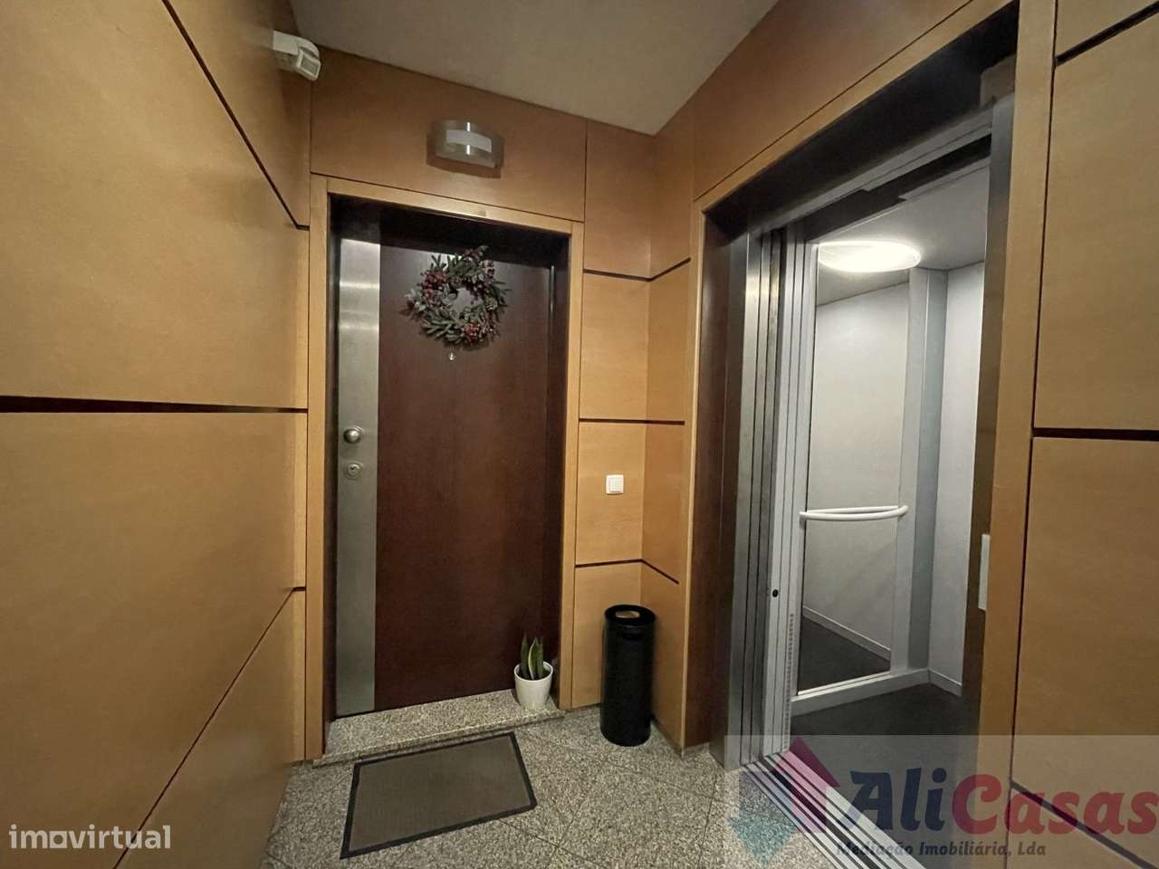 Excelente T3 Último Piso- Lugar de Garagem P/2 carros-47