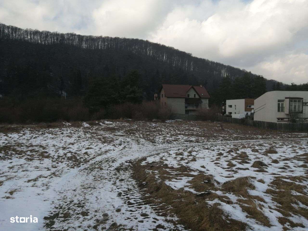 Teren de vanzare - Imagine principală: 2/4