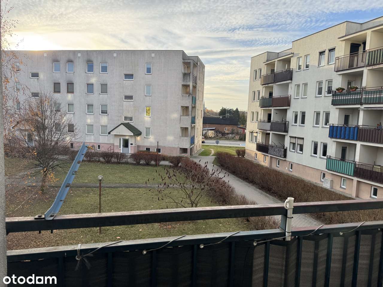 Sprzedam ustawne 2-pokojowe mieszkanie OS. Wyzwolenia Turek-9