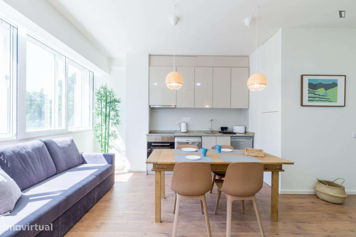 Estúdio - localizado em Ramalde Porto - Grande imagem: 4/9