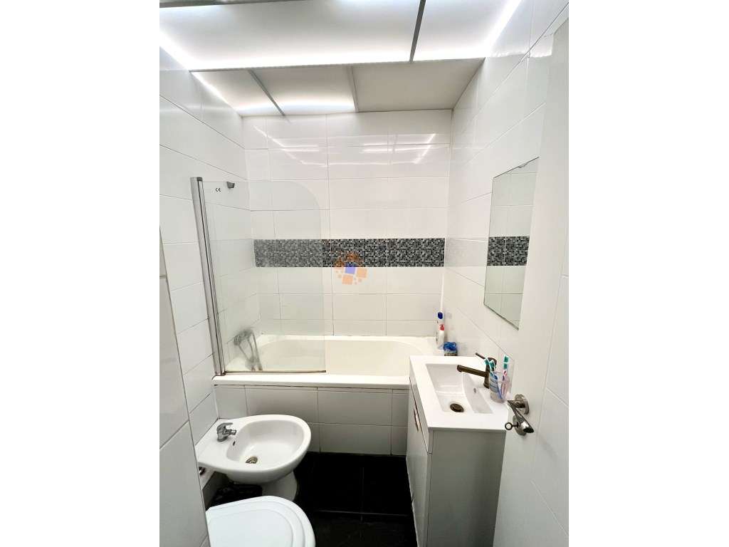 Excelente oportunidade - Apartamento T3 em Corroios-8