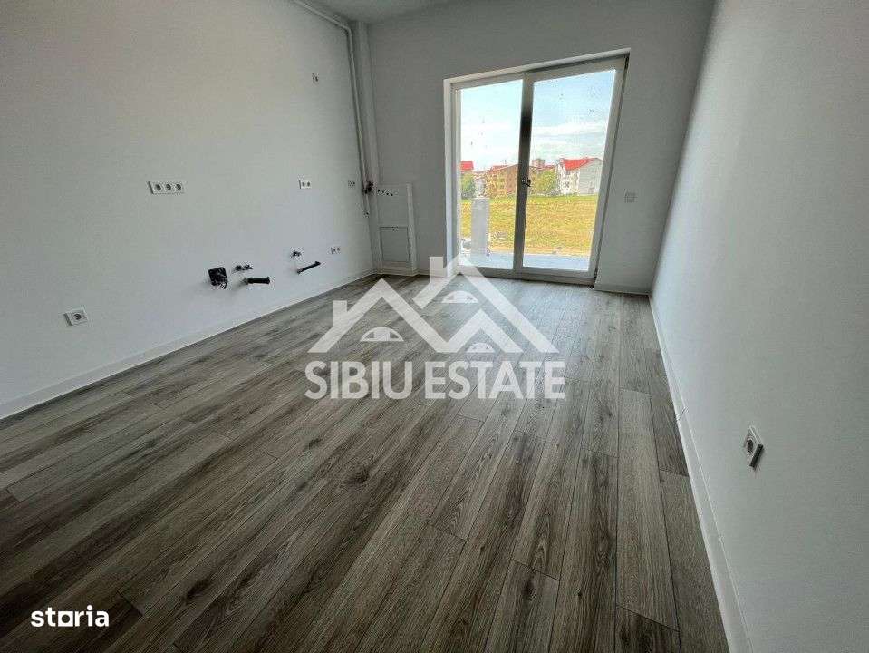 Apartament 2 camere 54 mp, balcon 8 mp si propria GRADINA de 36 mp - Imagine principală: 4/10