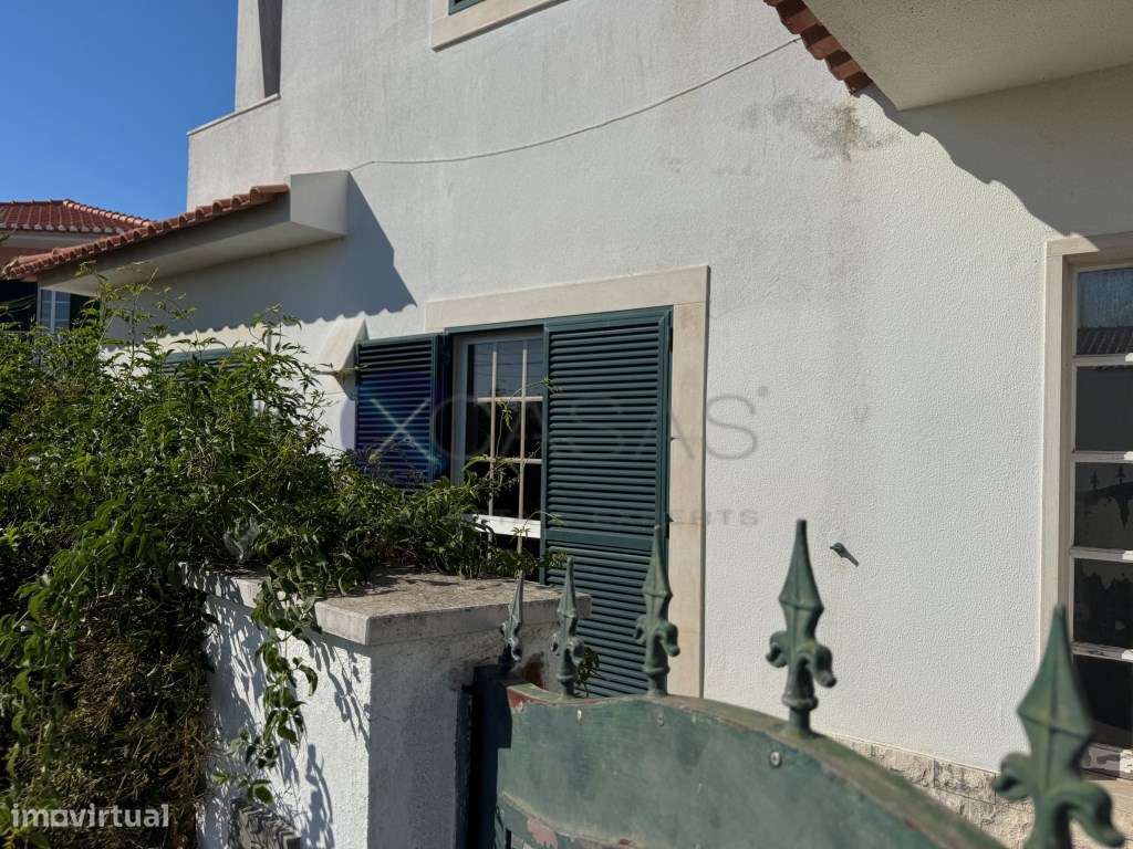 Moradia T5 com 238 m2 e terreno de 330 m2, no Cobre, Cascais-5