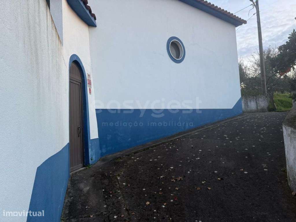 Moradia T4 com Terreno e Sótão em Constância, Santarém - Grande imagem: 4/26