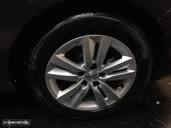 Peugeot 308 SW 1.5 BlueHDi Style EAT8 - 19