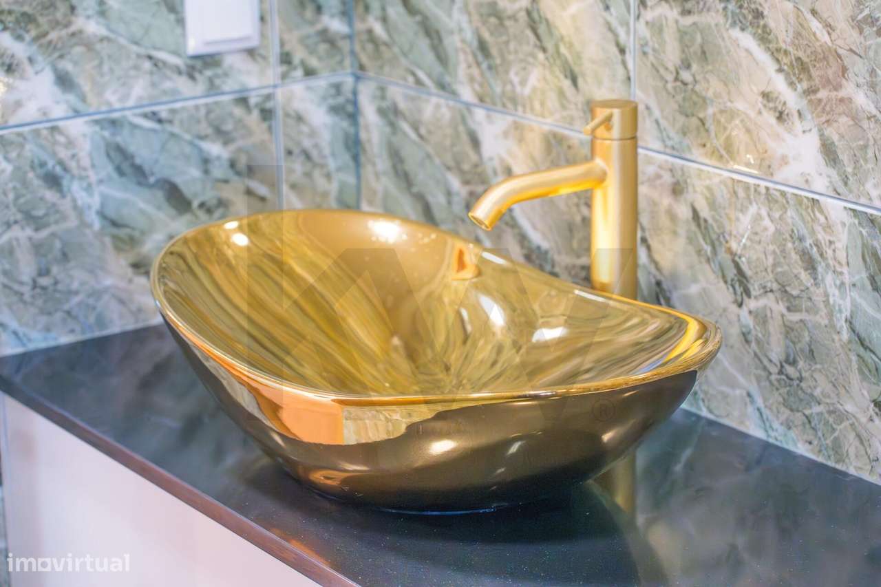 Luxo e exclusividade em Famões com vista sob Lisboa-25