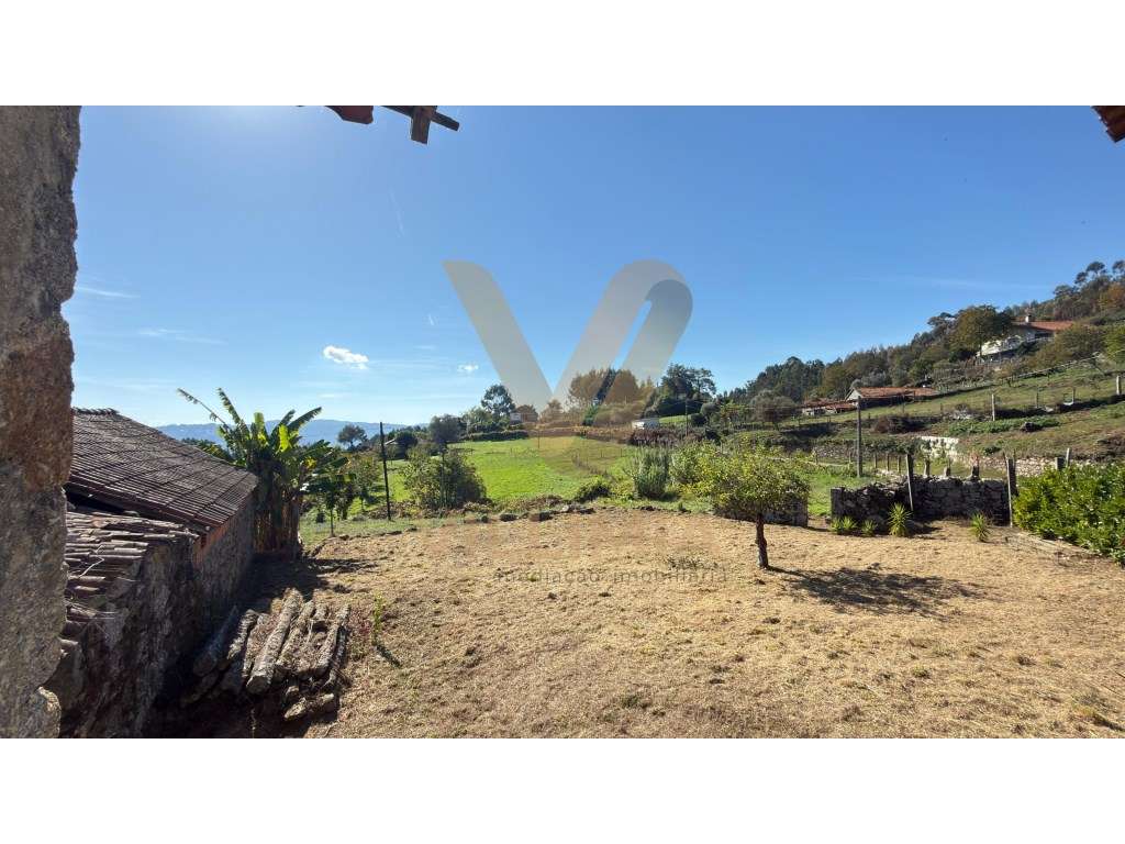 Propriedade com Duas Casas Antigas em Pedra para Restauro - Padreir...-18