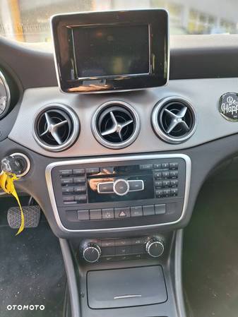 Mercedes-Benz CLA 250 Sport 7G-DCT - 13