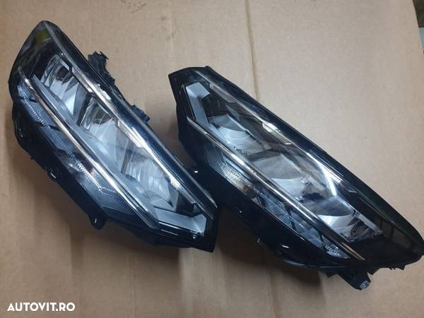 Far stanga dreapta full led Passat B8 2020 - 1