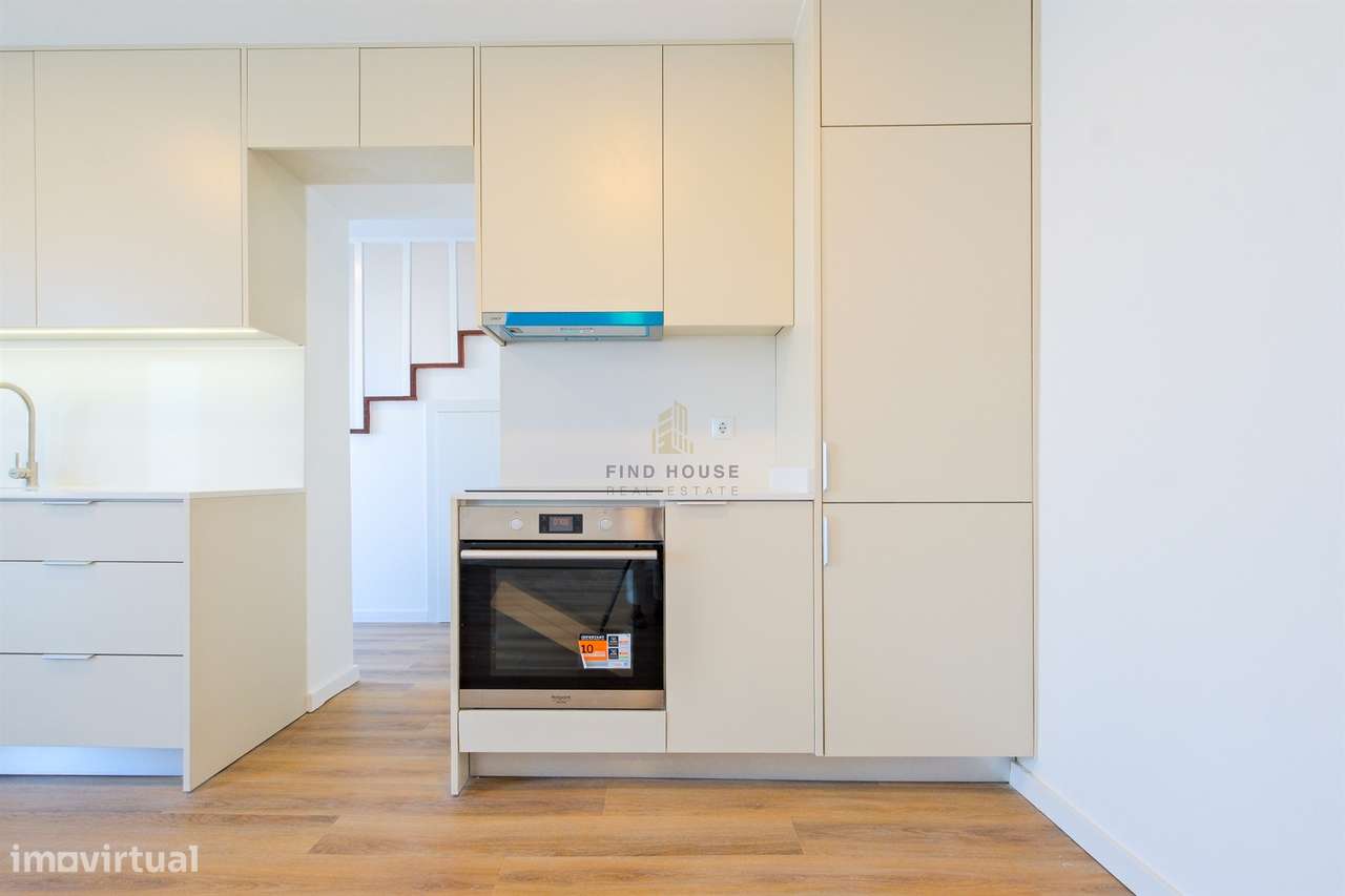 Moradia T2 totalmente remodelada na Estrada da Circunvalação, Porto - Grande imagem: 5/23