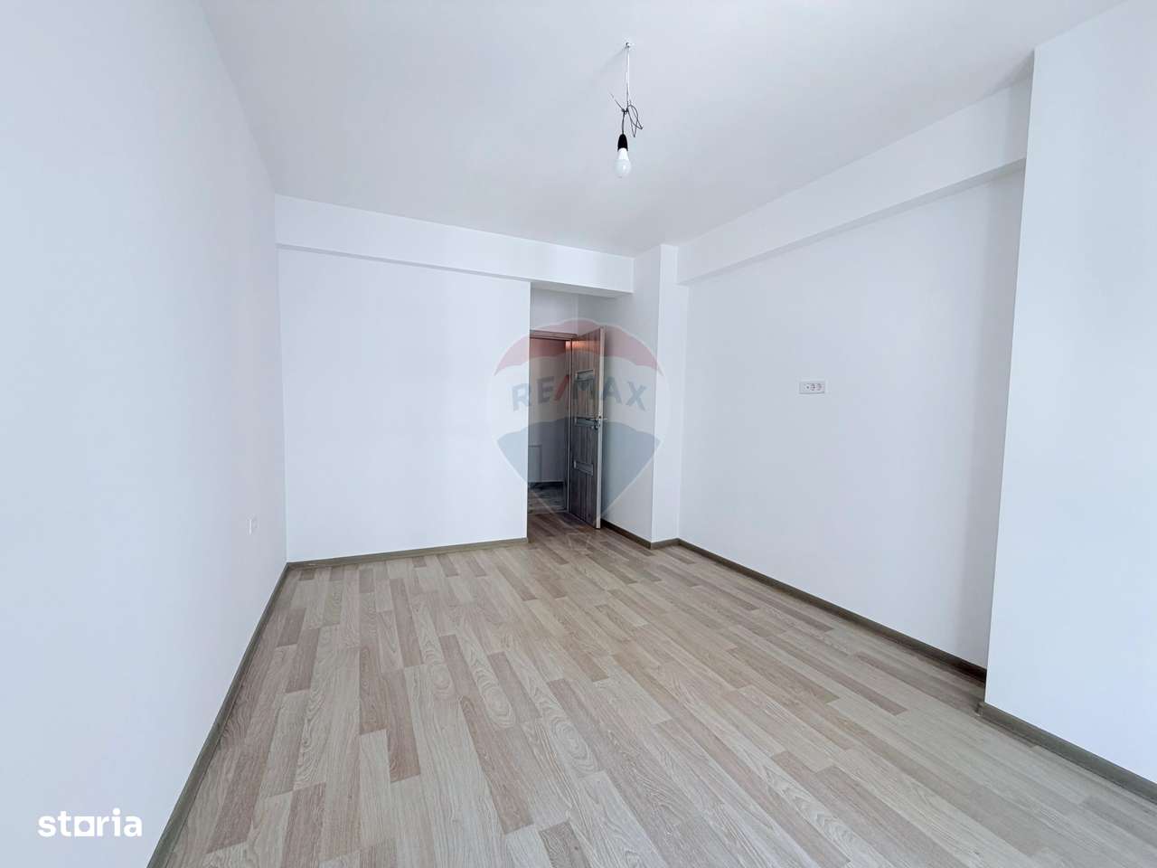 Apartament spațios cu 2 camere de vânzare în zona Obor-1