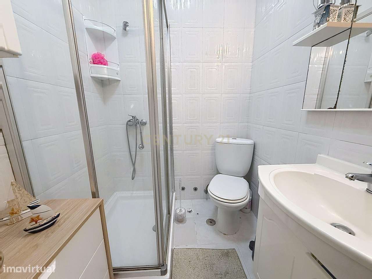 Apartamento T2 no Centro Histórico da Nazaré com Vista Mar-31