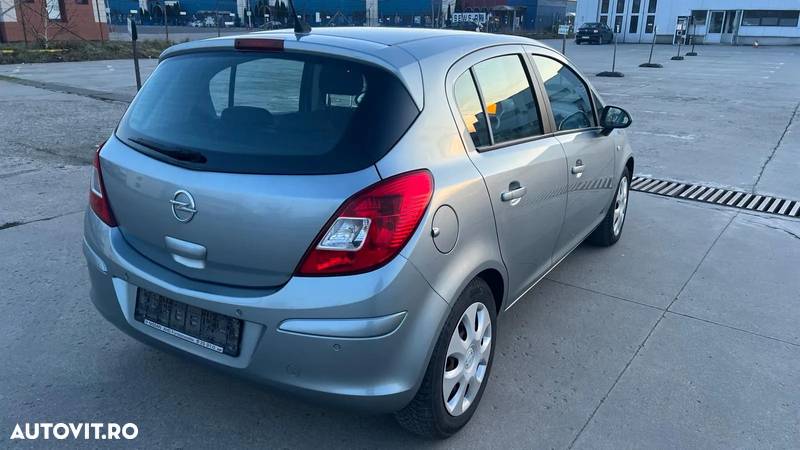 Opel Corsa 1.3 CDTI Cosmo - 4