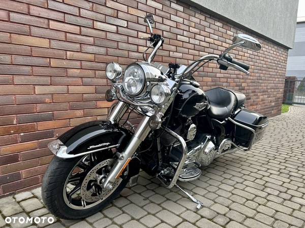 Harley-Davidson Touring Road King - 29