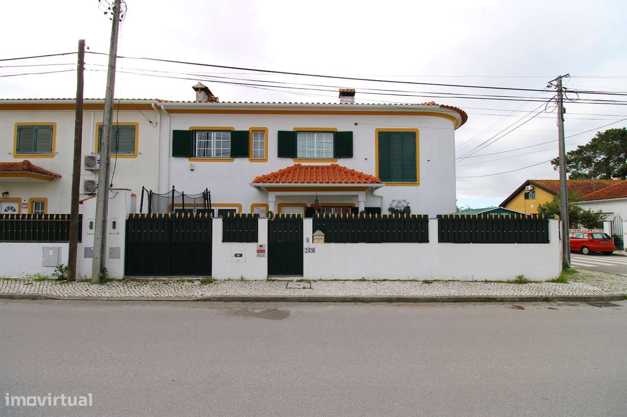 Moradia T3 +1 - Qta do Conde-1