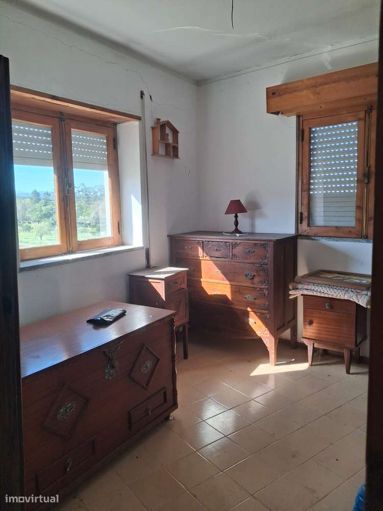 2 Moradias para Remodelação em Cernache-23