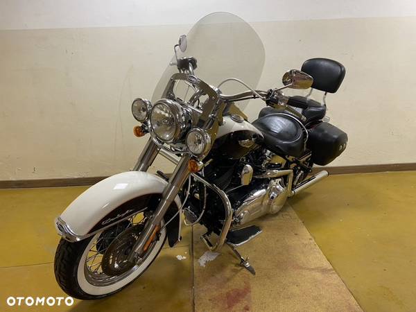 Harley-Davidson Softail Deluxe - 12