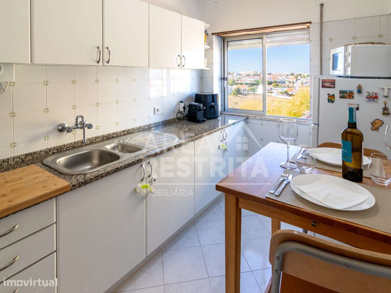 Apartamento T2, prédio com elevador-0