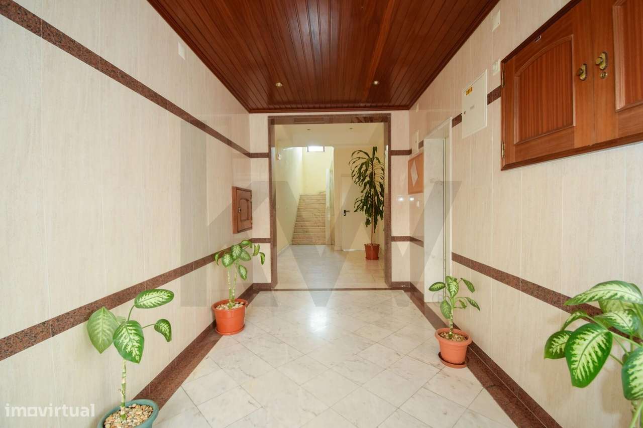 Apartamento T2 | Parqueamento e Arrecadação | Casal da Carochia, Ramad-20