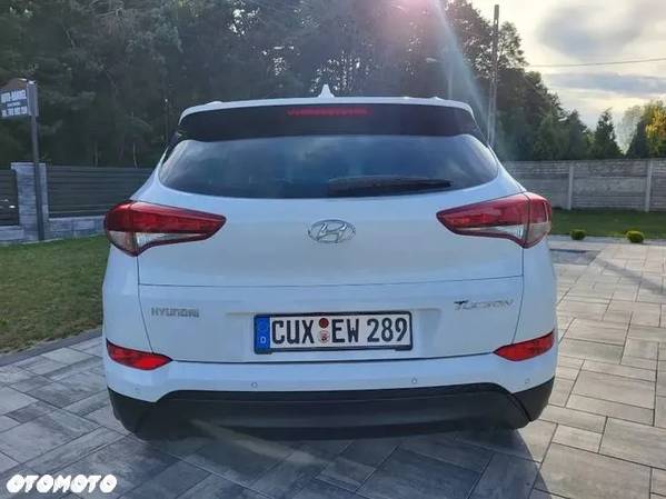 Hyundai Tucson 1.7 CRDI BlueDrive Style 2WD - 9