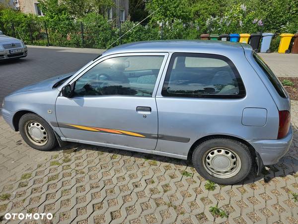 Toyota Starlet - 3