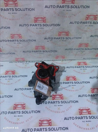 pompa vacuum renault trafic 2001 2011 - 1