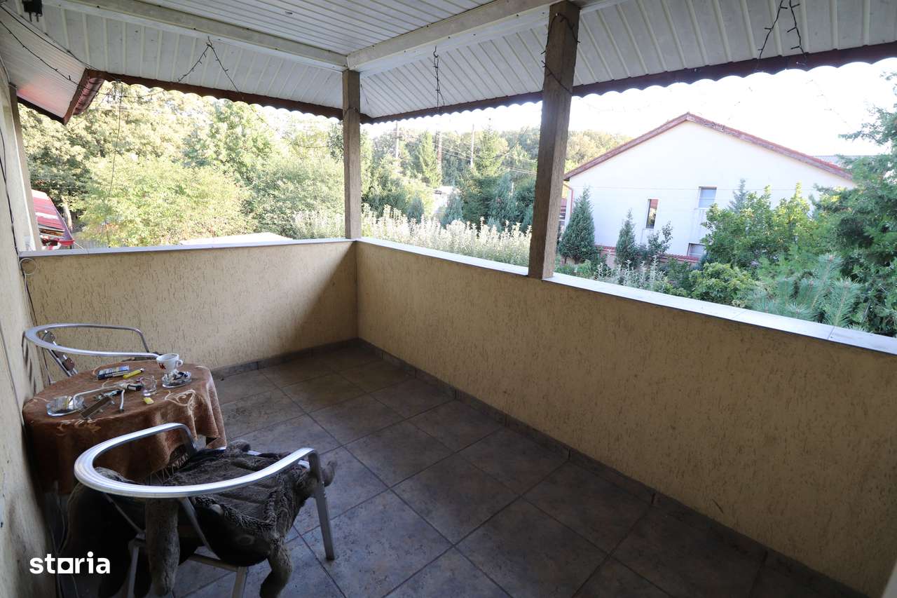 Vila individuala spatioasa cu 1500 mp teren central in Magurele-15