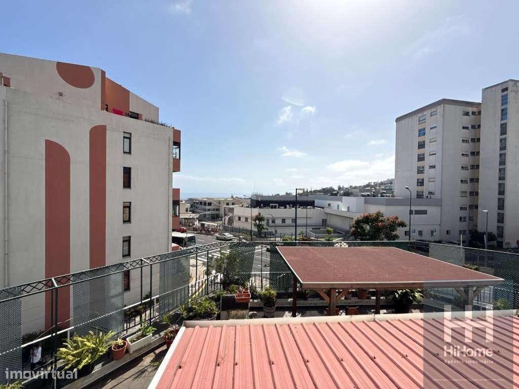 Apartamento T3 com garagem, centro Funchal, vista mar, serra e cidade.-3