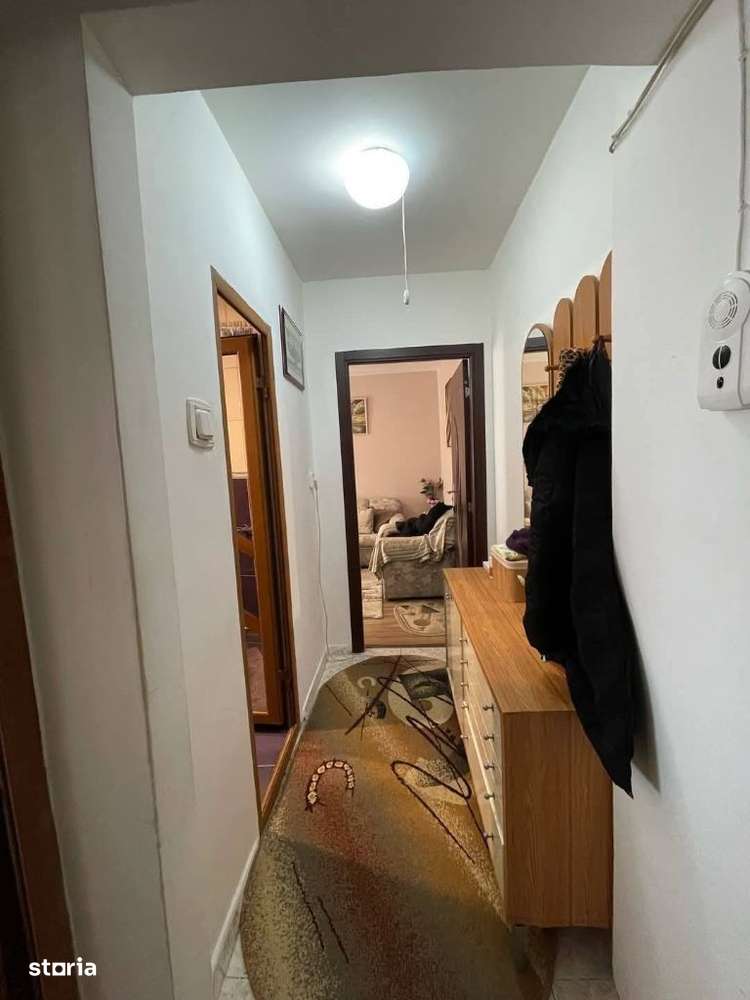 De vanzare 3 camere ,etajul1, mobilat , utilat ,43000 euro - Imagine principală: 4/11