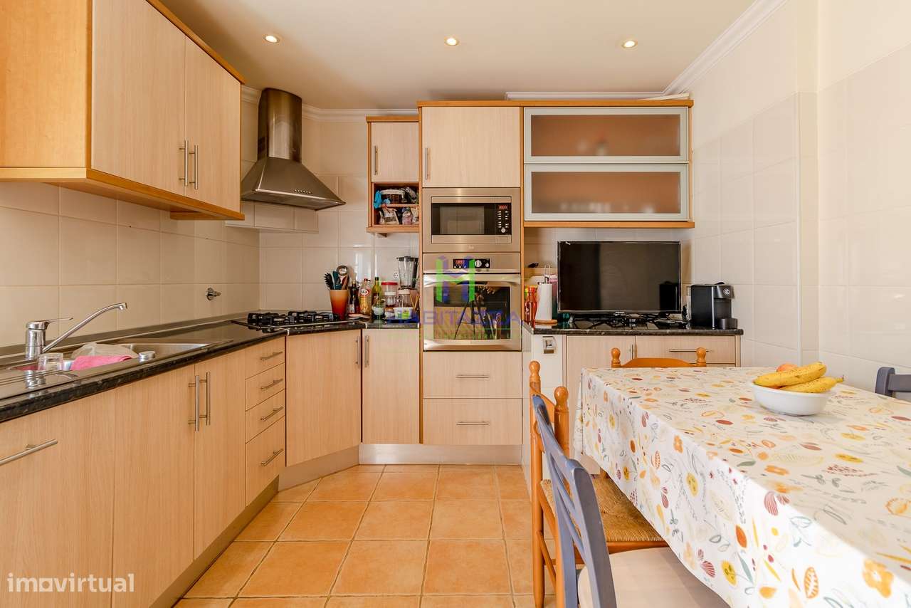 Apartamento T2 + Anexo com 1 quarto, 1 Escritório e 1 Casa de Banho, c-6