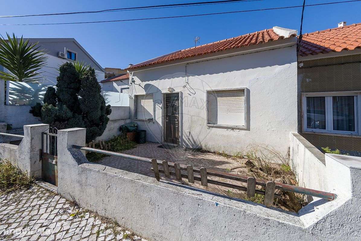 Moradia T2 para venda - Grande imagem: 2/19