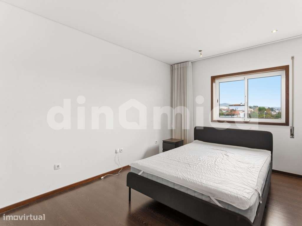 Apartamento T4-19