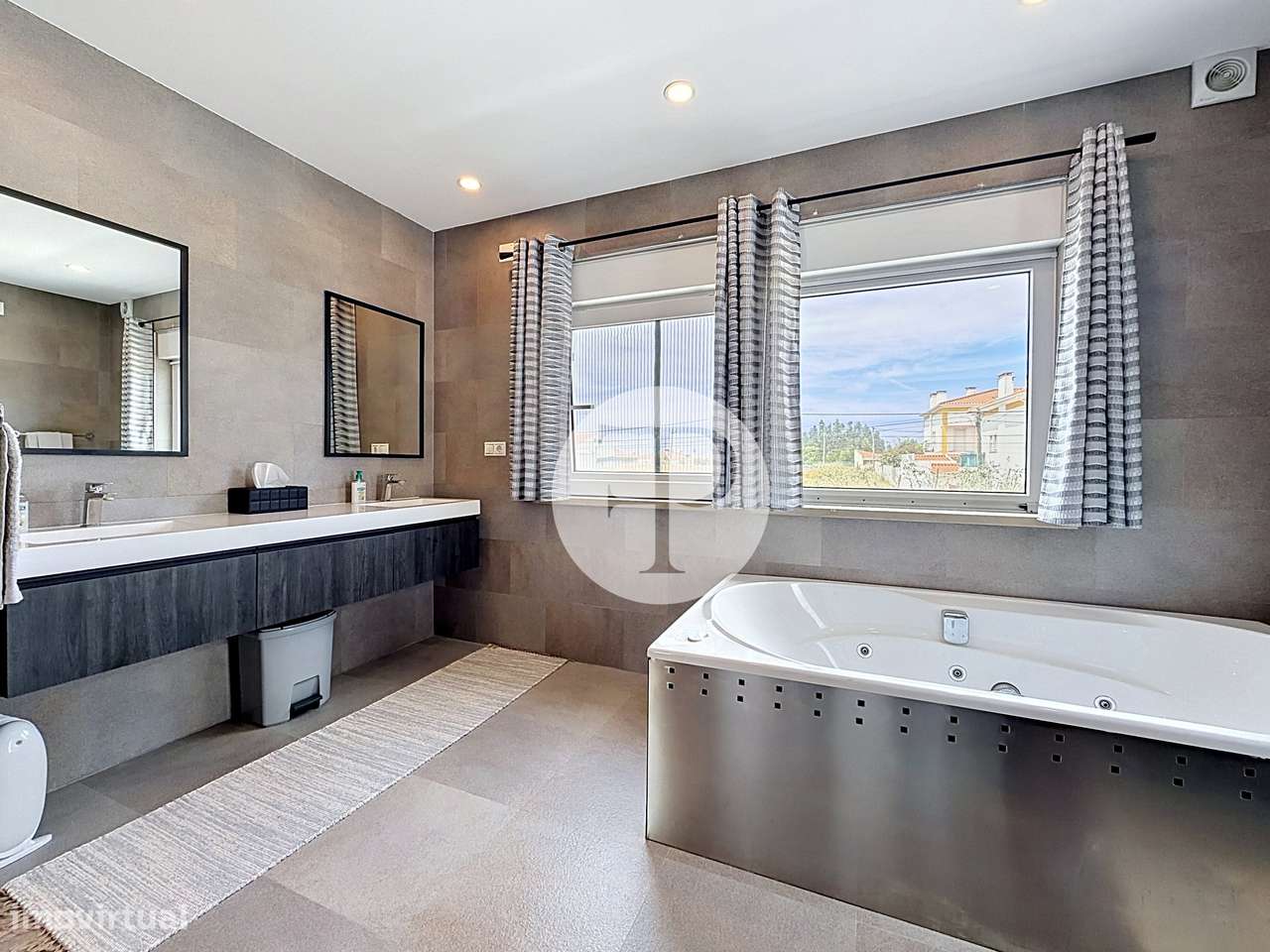 Moradia T4 contemporânea | Piscina e jardim 1.716 m² | Nadadouro-17